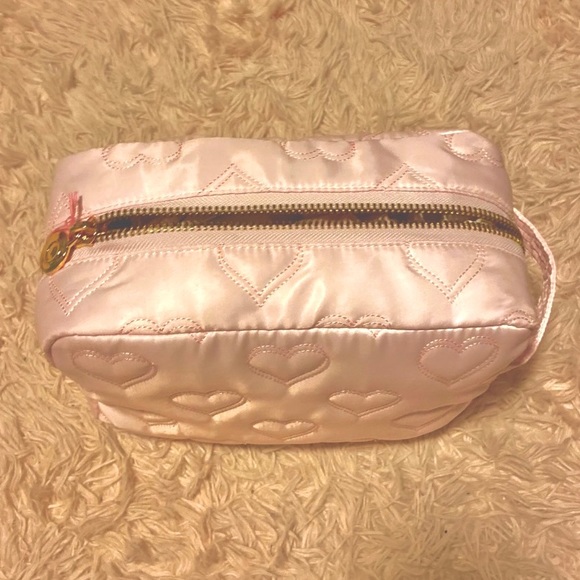 NWT Stoney Clover Lane Quilted Hearts Large Pouch - Picture 5 of 10